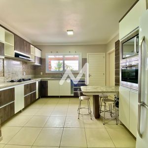 Sobrado com 148m² e 3 dormitórios no bairro Universitário em Lajeado para Comprar