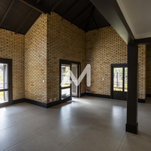 Casa com 492m² e 4 dormitórios no bairro Alto do Parque em Lajeado para Comprar