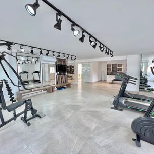 Apartamento com 84m², 2 dormitórios, 1 suíte, 1 vaga no San Pietro em Torres para Comprar