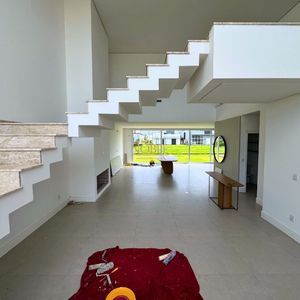 Casa de Condomínio com 280m², 4 dormitórios, 4 suítes, 2 vagas no Reserva das Águas em Torres para Comprar