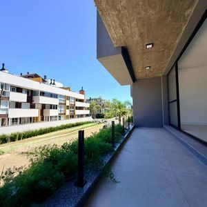 Apartamento com 52m², 1 dormitório, 1 suíte, 1 vaga no Florença em Torres para Comprar