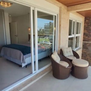 Apartamento com 122m², 3 dormitórios, 1 suíte, 3 vagas no Cannes Résidentiel em Torres para Comprar