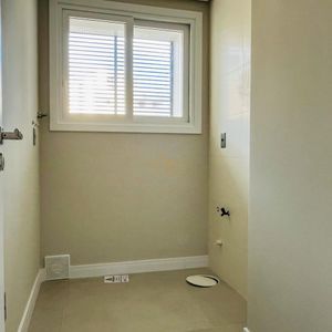 Apartamento com 109m², 2 dormitórios, 2 suítes, 1 vaga no Ibiza em Torres para Comprar