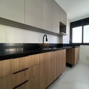 Apartamento com 110m², 3 dormitórios, 1 suíte, 2 vagas no LONDON em Torres para Comprar