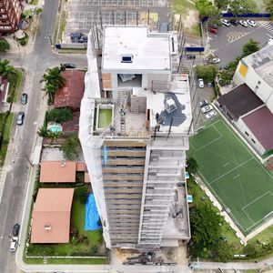 Apartamento com 108m², 3 dormitórios, 1 suíte, 1 vaga no Sun Haus em Torres para Comprar