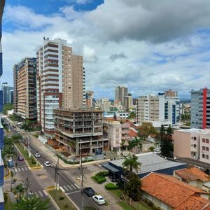 Apartamento com 92m², 2 dormitórios, 2 suítes, 1 vaga no Rosa dos Ventos em Torres para Comprar