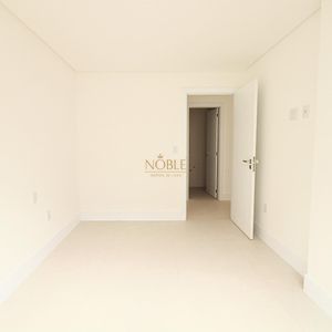 Apartamento com 130m², 3 dormitórios, 1 suíte, 2 vagas no Monterrey em Torres para Comprar