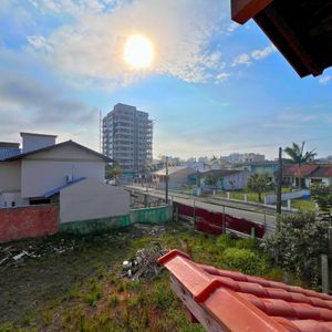 Casa, 6 dormitórios, 1 suíte, 4 vagas no bairro Stan em Torres para Comprar