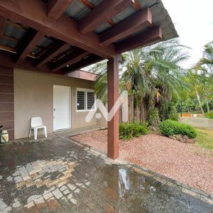 Sobrado com 91m² e 2 dormitórios no bairro Universitário em Lajeado para Alugar