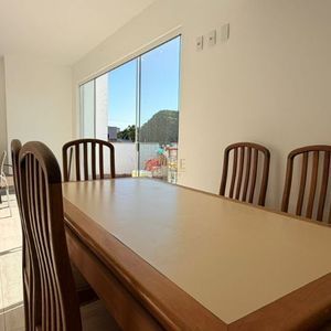 Casa com 400m², 5 dormitórios, 1 suíte, 4 vagas no bairro Stan em Torres para Comprar