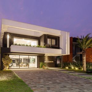 Casa de Condomínio com 260m², 3 dormitórios, 3 suítes, 3 vagas no Reserva das Águas em Torres para Comprar