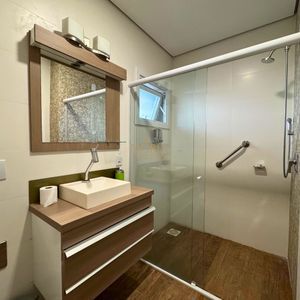 Casa de Condomínio com 280m², 4 dormitórios, 4 suítes, 4 vagas no Ocean Side em Torres para Comprar