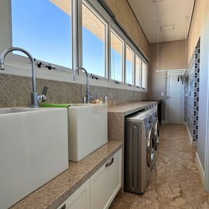 Cobertura com 592m², 4 dormitórios, 4 suítes, 4 vagas no Infinity Ocean em Torres para Comprar