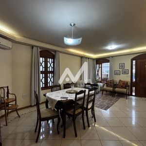 Casa com 147m² e 3 dormitórios no bairro Universitário em Lajeado para Comprar