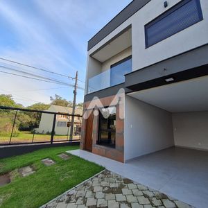 Sobrado com 108m² e 3 dormitórios no bairro Moinhos D'Água em Lajeado para Comprar