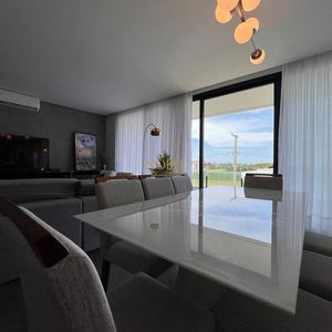 Casa de Condomínio com 335m², 3 dormitórios, 3 suítes, 2 vagas no Reserva das Águas em Torres para Comprar