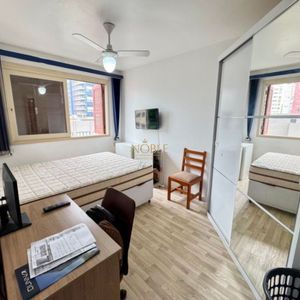 Apartamento com 65m², 2 dormitórios, 1 vaga no Edifício Porto Seguro em Torres para Comprar