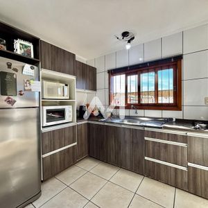 Sobrado com 87m² e 2 dormitórios no bairro Floresta em Lajeado para Comprar