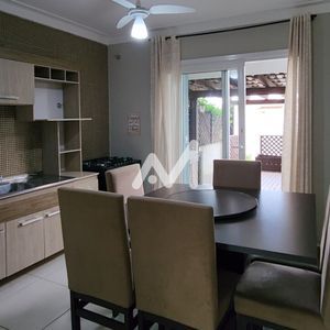 Sobrado e 2 dormitórios no bairro Capão Novo em Capão da Canoa para Comprar