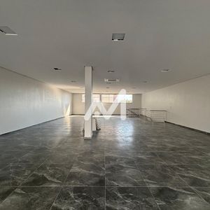 Loja com 352m² no bairro Centro em Lajeado para Alugar