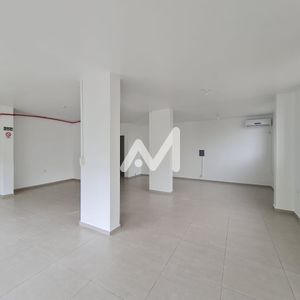 Loja com 80m² no bairro Centro em Lajeado para Alugar