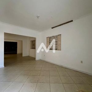 Casa com 285m² e 5 dormitórios no bairro Moinhos em Lajeado para Comprar ou Alugar