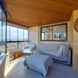 Apartamento com 131m², 3 dormitórios, 1 suíte, 2 vagas no Torre do Sol em Torres para Comprar