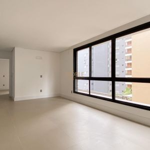 Apartamento com 77m², 2 dormitórios, 2 suítes, 1 vaga no Praça Quatro em Torres para Comprar