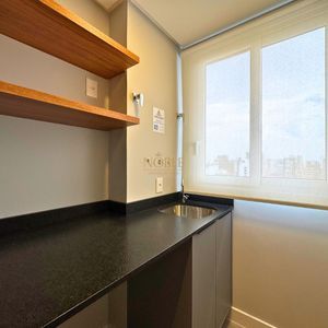 Apartamento com 50m², 1 dormitório, 1 suíte, 2 vagas no Maui Residencial em Torres para Comprar