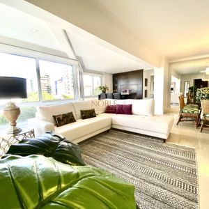 Apartamento com 249m², 4 dormitórios, 4 suítes, 3 vagas no Graziela em Torres para Comprar