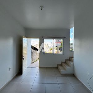 Sobrado com 60m² e 2 dormitórios no bairro Jardim Botânico em Lajeado para Alugar