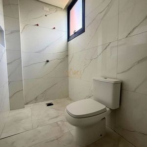 Casa com 272m², 3 dormitórios, 3 suítes, 4 vagas no bairro Itapeva em Torres para Comprar