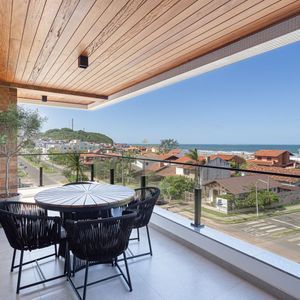 Apartamento com 150m², 3 dormitórios, 1 suíte, 2 vagas no Morada do Parque em Torres para Comprar