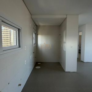 Apartamento com 98m², 2 dormitórios, 2 suítes, 2 vagas no Punta Del Sole em Torres para Comprar