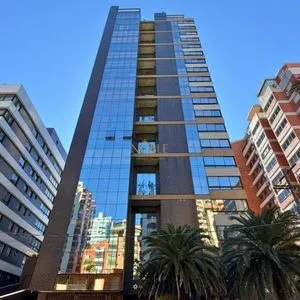 Apartamento com 103m², 3 dormitórios, 3 suítes, 2 vagas no Absoluto em Torres para Comprar