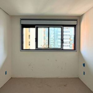 Apartamento com 210m², 4 dormitórios, 4 suítes, 3 vagas no Vanguard em Torres para Comprar