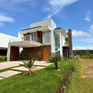 Casa com 258m², 4 dormitórios, 4 suítes, 2 vagas no Reserva das Águas em Torres para Comprar