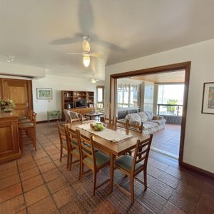 Apartamento com 186m², 3 dormitórios, 1 suíte, 2 vagas no Debret em Torres para Comprar