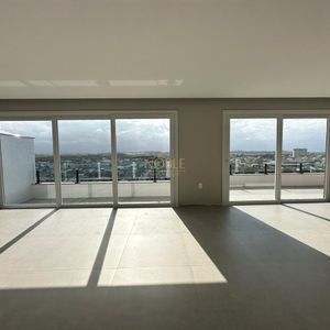 Cobertura com 149m², 3 dormitórios, 3 suítes, 2 vagas no Topazio em Torres para Comprar