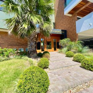 Apartamento com 155m², 3 dormitórios, 1 suíte, 2 vagas no Morada do Parque em Torres para Comprar