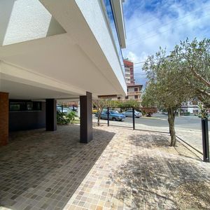 Apartamento com 108m², 3 dormitórios, 1 suíte, 2 vagas no Residencial DI Capri em Torres para Comprar