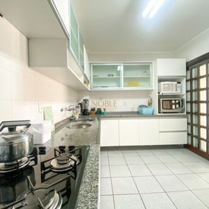 Apartamento com 104m², 3 dormitórios, 1 suíte, 1 vaga no Caribe em Torres para Comprar