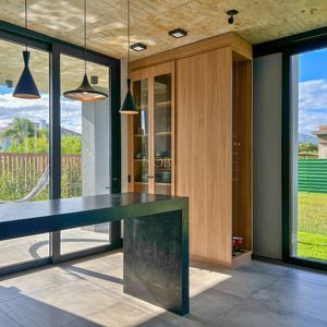 Casa de Condomínio com 350m², 3 dormitórios, 3 suítes, 2 vagas no Condomínio Ilhas Park em Torres para Comprar