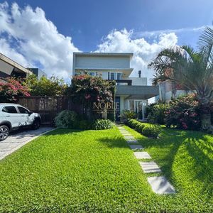 Casa de Condomínio com 280m², 4 dormitórios, 4 suítes, 4 vagas no Ocean Side em Torres para Comprar