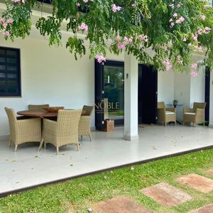 Casa com 518m², 5 dormitórios, 2 suítes, 2 vagas no bairro Praia Grande em Torres para Comprar