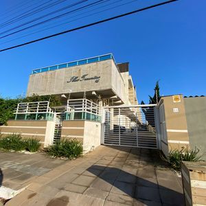Sobrado com 127m², 3 dormitórios, 1 suíte, 1 vaga no Ilhas Travertino em Torres para Comprar