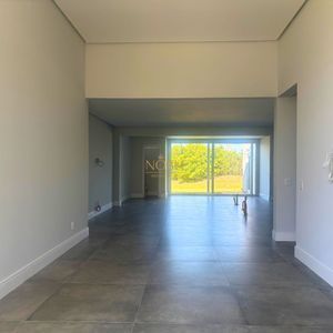 Casa de Condomínio com 220m², 3 dormitórios, 3 suítes, 2 vagas no Reserva das Águas em Torres para Comprar