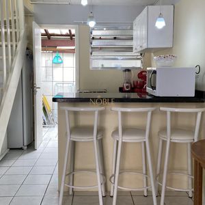 Casa, 1 dormitório, 1 vaga no residencial dona alvina em Torres para Comprar