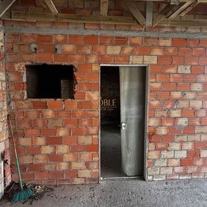Casa com 125m², 3 dormitórios, 2 vagas no bairro Loteamento Caravelle em Passo de Torres para Comprar