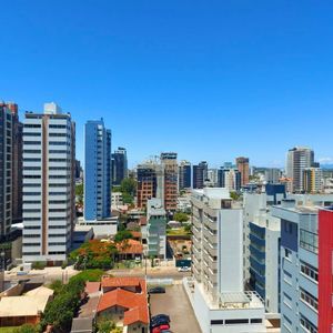 Apartamento com 53m², 1 dormitório, 1 suíte, 1 vaga no Punta Del Sole em Torres para Comprar